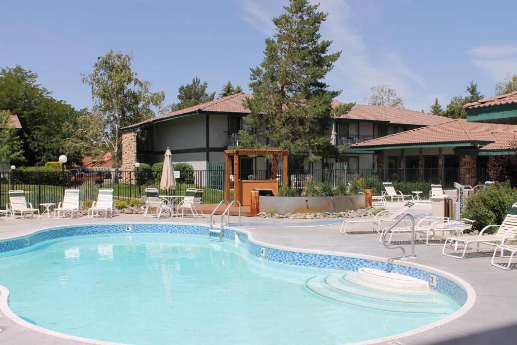 Thunderbird Resort Club Sparks Exterior foto